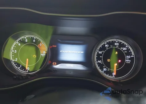 2019 Jeep Cherokee Limited 4X4 from USA, damaged, VIN 1C4PJMDX0KD218719